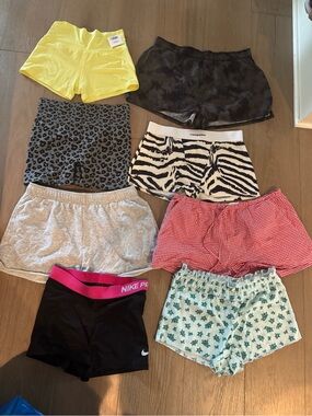 Lot of 8 shorts - Size Medium